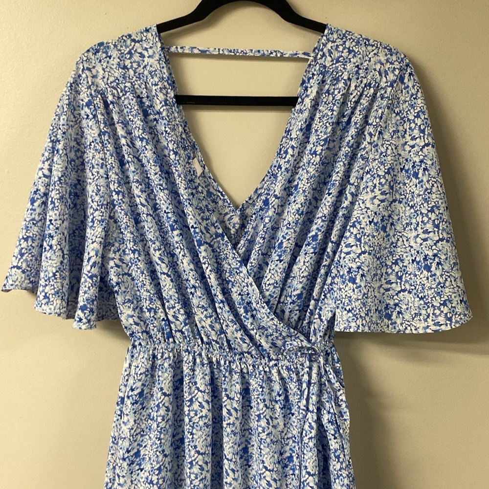 MATERNITY AND POST PARTUM WRAP DRESS BLUE FLORAL PRINT V BACK AND TRUE WRAP - Picture 10 of 15